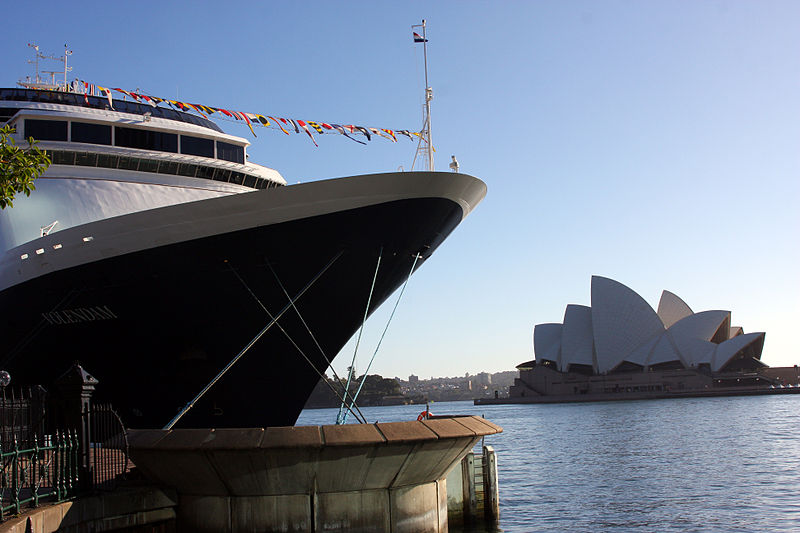 The Bow of a Ship resembling the shape the elements of Sidney Opera House seen from Sydney Harbour photo: Bruce Tuten, ccbysa2.0