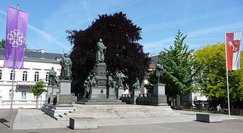 Lutherdenkmal_Worms_01