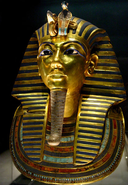 Tuthankamen's famous burial mask, on display in the Egyptian Museum in Cairo. photo: Bjørn Christian Tørrissen, ccbysa3.0