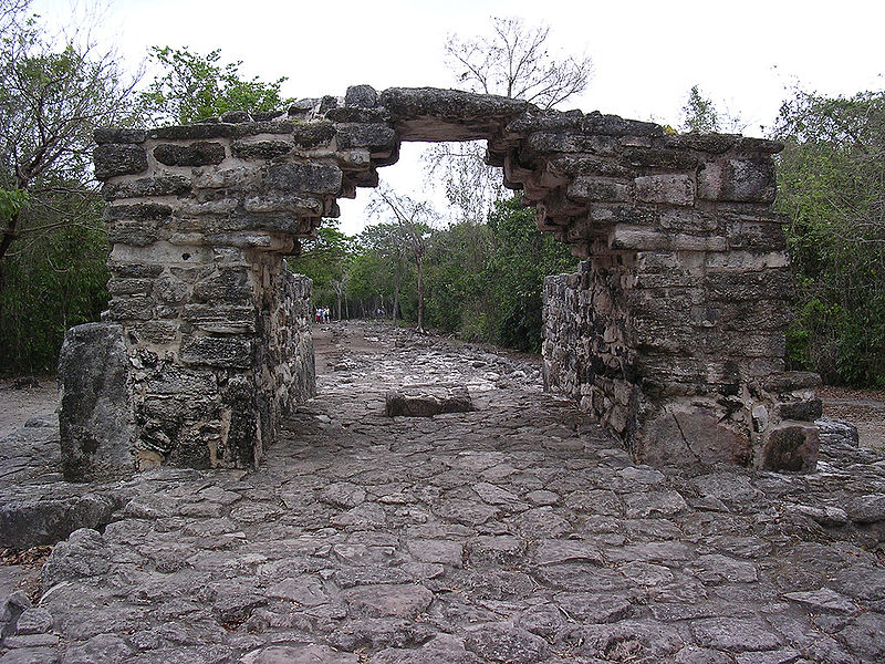 Archway leading to ruins within San Gervasio