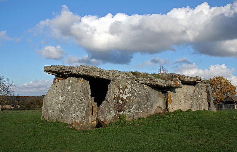 Le dolmen de la Madeleine Photo: Berru License: 