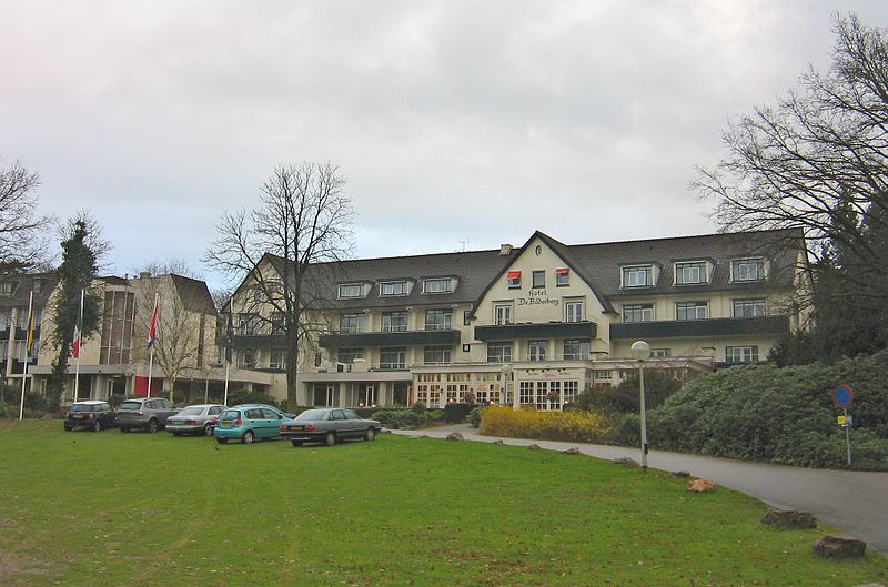 Hotel Bilderberg in Oosterbeek, Netherlands is located in the extremely profitable constellation of earth sign Taurus with fire sign Sagittarius    photo:M.M.Minderhoud, GNU/FDL