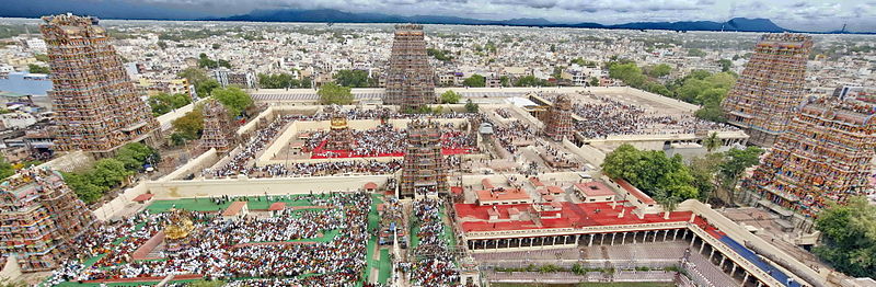 Meenakshi Temple in Madurai is located in the combination of Pisces with Capricorn photo: எஸ்ஸார், ccbysa3.0