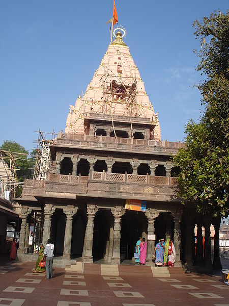 Mahakaleshwar Temple at Ujain, Madhya Pradesh located in Leo with Cancer, photo: LRBurdak, GNU/FDL