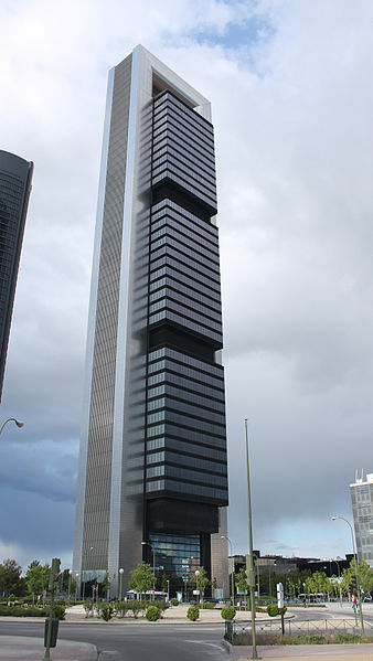 Torre Cepsa - Madrid Bank headquarter photo: Luis García, ccbysa3.0