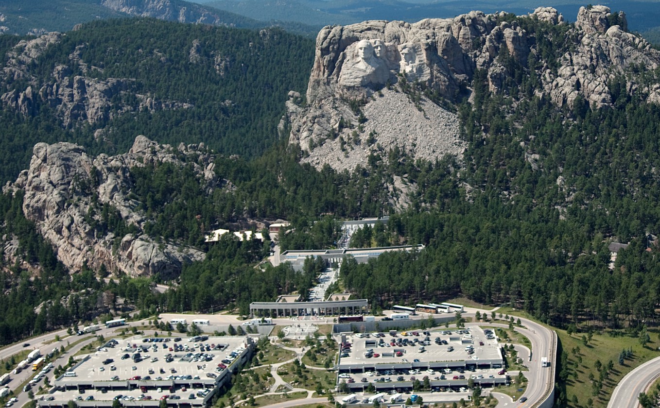 Read more about the article Mount Rushmore National Memorial in Astrology