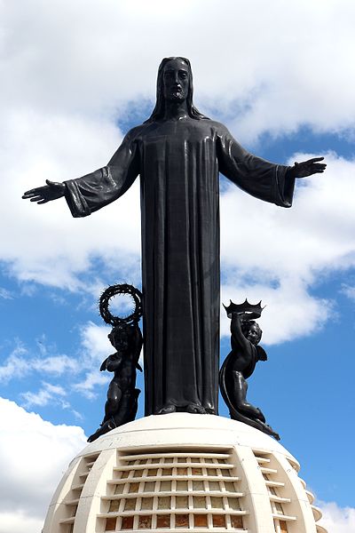 Statue of Christ in the "Cerro del Cubilete"