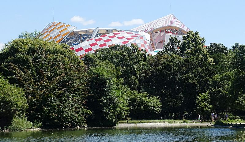 The Fondation Louis Vuitton building in astrogeography