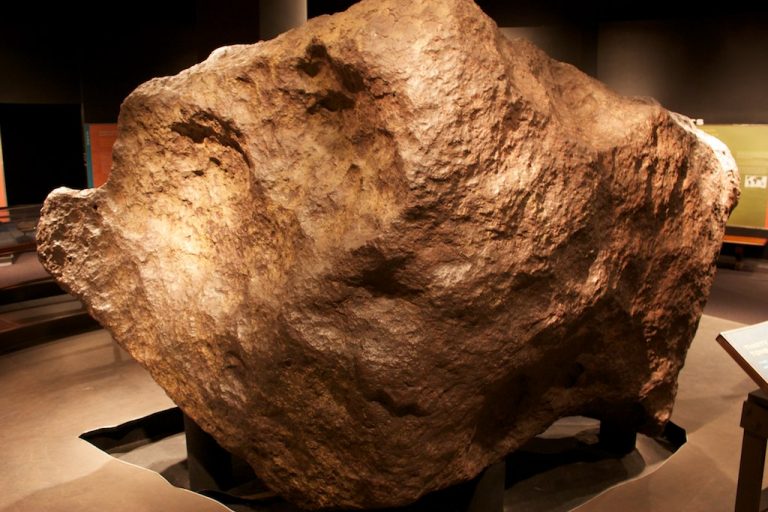 The Hoba Meteorite A 45 Tons Piece Of Iron Found In Aries